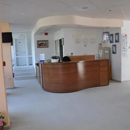 Belleville 3* Σάνι Μπιτς