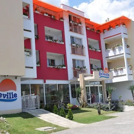 Belleville 3*